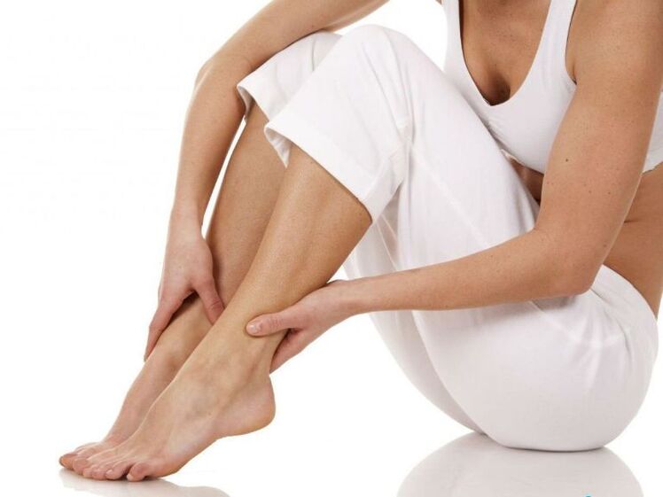 kojų venų varikozės simptomai